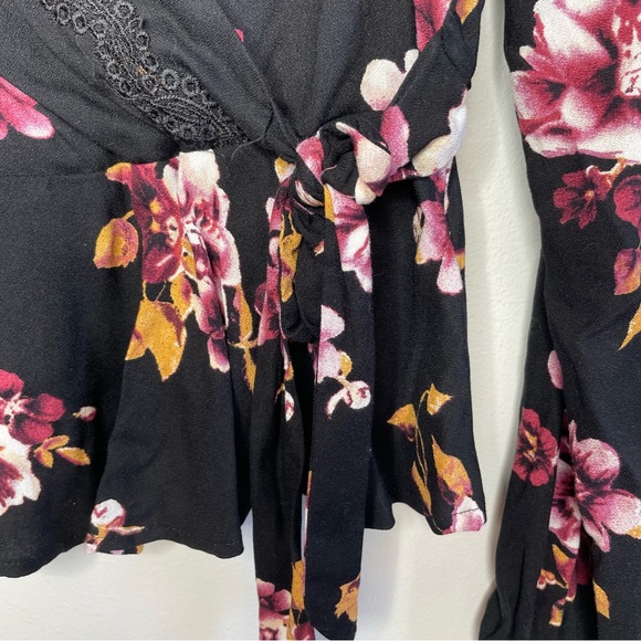 Xhilaration Black & Pink Floral V-Neck Cross Front Long Sleeve Blouse - Picture 6 of 8